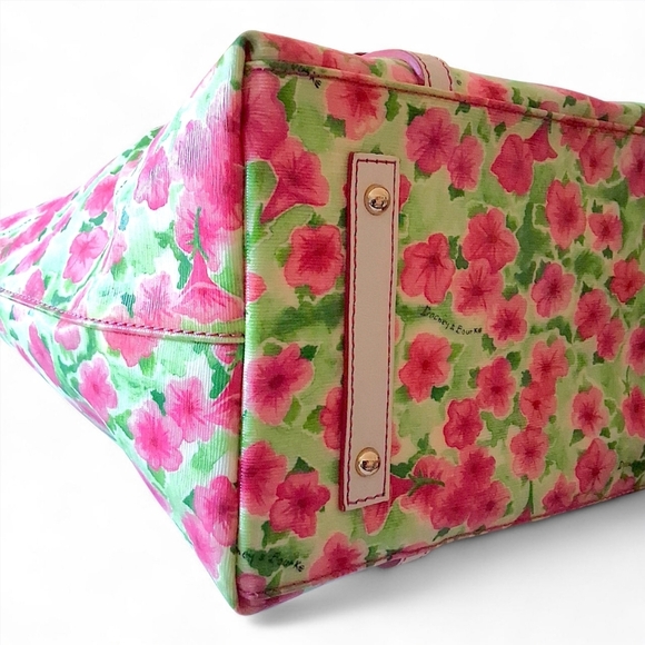Dooney & Bourke Petunia Floral Coated Canvas Tote Shopper - Picture 7 of 16